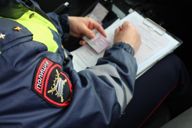 В Холмогорском районе под суд пойдет 32-летний житель дер. Оладовская, обвиняемый в приготовлении к даче взятки инспекторам ОДПС Госавтоинспекции ОМВД России «Холмогорский». В Холмогорском районе под суд пойдет 32-летний житель дер. Оладовская, обвиняемый в приготовлении к даче взятки инспекторам ОДПС Госавтоинспекции ОМВД России «Холмогорский».